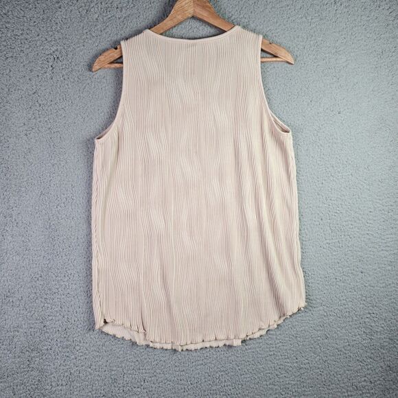 Lillusory Womens Tank Top M Beige Pleated Textured Stretch Soft Layering New - Picture 2 of 12